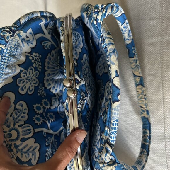 Vera Bradley Eloise Purse Blue Lagoon with Kiss Lock Closure and Shoulder Strap - Picture 9 of 16